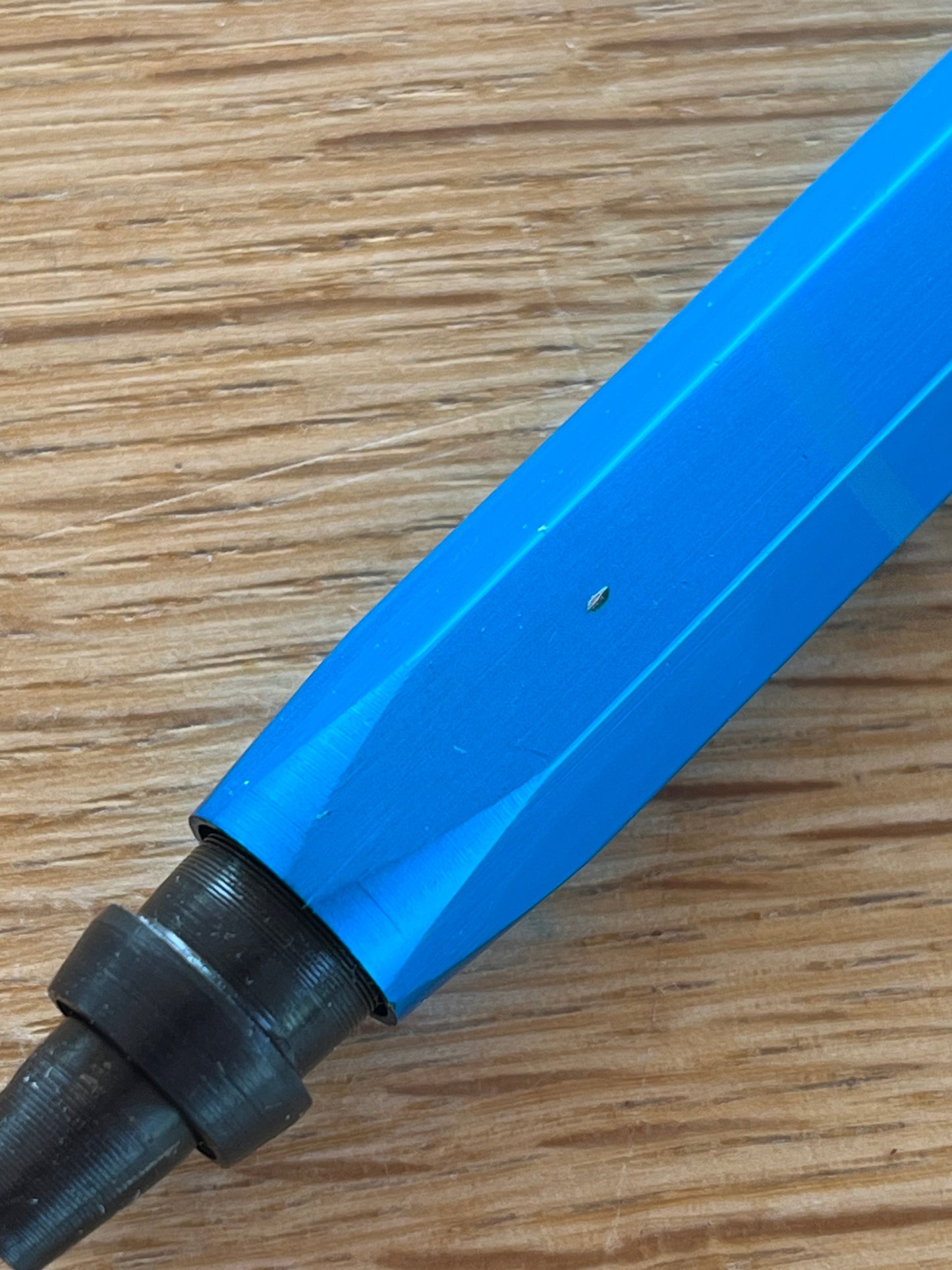Deburrer håndtag med opbevaring til ekstra blade